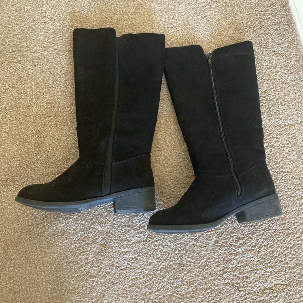 Kids size 2 black boots